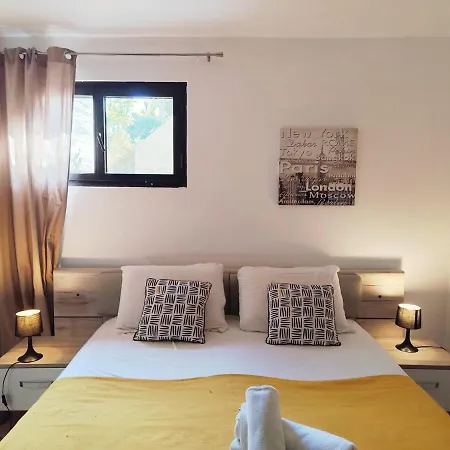 شقة T4 Caminu, Pool & Garden, 6 Guests *